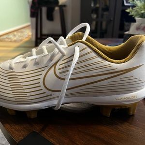 Brand New Men’s Soccer Cleats Size 9.5